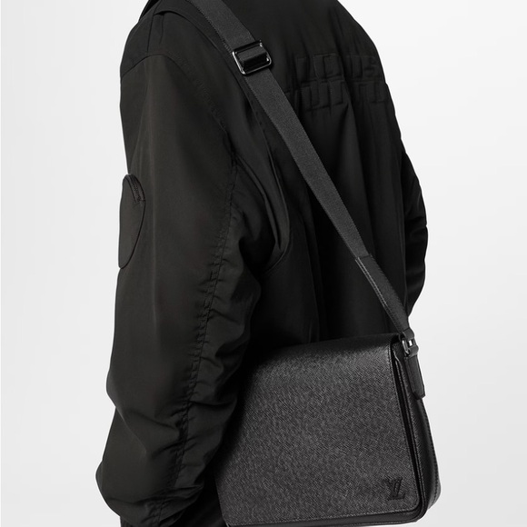Louis Vuitton District PM Crossbody Bag - Picture 1 of 13